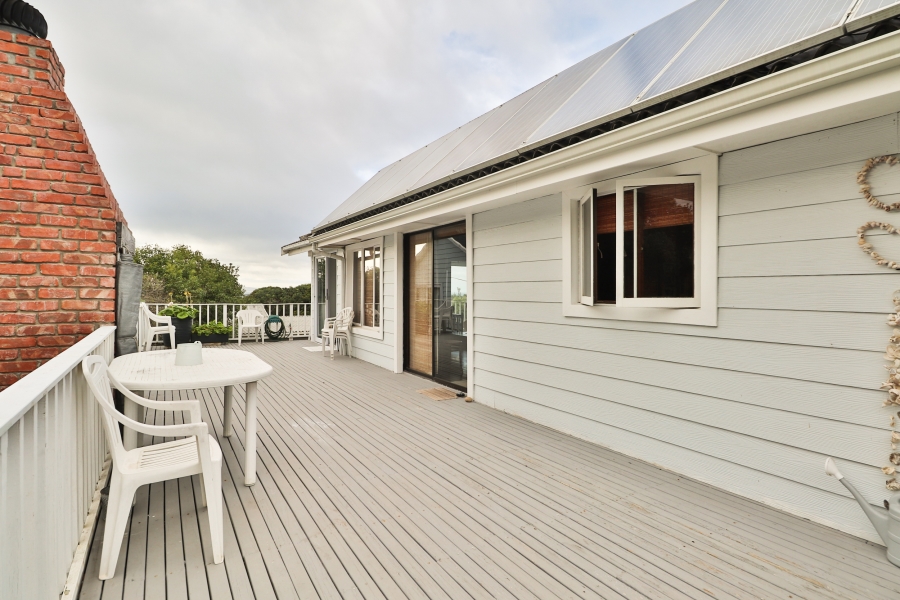 4 Bedroom Property for Sale in Stilbaai Wes Western Cape